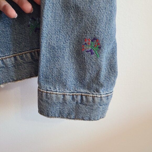 The GREAT. The Boxy Jean Jacket Flower Embroidery Slightly Distressed Size 1 - Picture 6 of 11